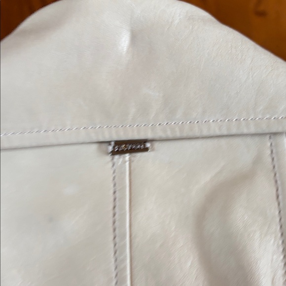 St. John leather vest - Picture 4 of 9